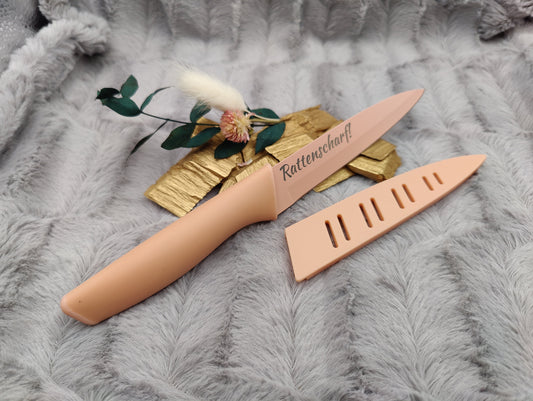 Personalisiertes Allzweckmesser Apricot mit Gravur | Scharfes Küchenmesser Edelstahl 12,5 cm | Universalmesser mit Name & Klingenschutz
