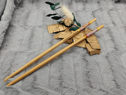 2 Chopsticks personalisiert Holz Essstäbchen 1 Paar 24 cm 5 verschiedene Muster Wunschgravur China Essen Sushi Geschenk