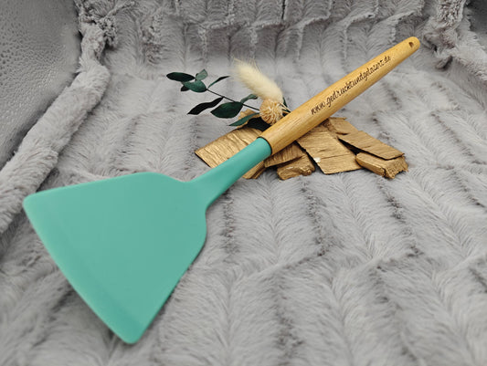 Pfannenwender personalisiert Kochlöffel Silikon ca. 31 cm lang mit Wunschgravur Geschenk Küchenhelfer mintgrün