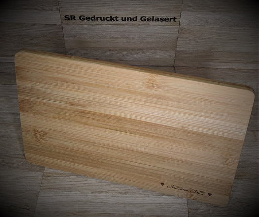 Schneidebrett personalisiert aus Bambus 23 x 15 x 0,8 cm mit Wunschgravur robust Vesperbrett ideales Geschenk