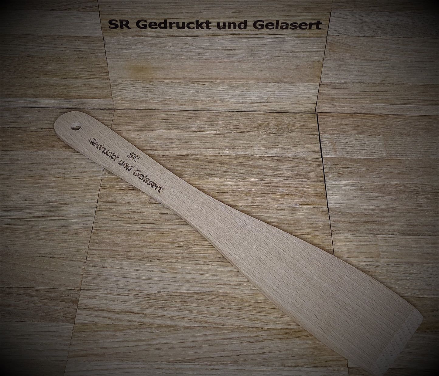 Pfannenwender personalisiert aus Holz 30 cm lang 5 cm breit mit Wunschgravur individuelles Geschenk Geschenkidee  Geschenk