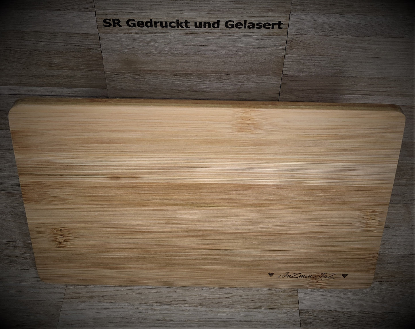 Schneidebrett personalisiert aus Bambus 23 x 15 x 0,8 cm mit Wunschgravur robust Vesperbrett ideales Geschenk