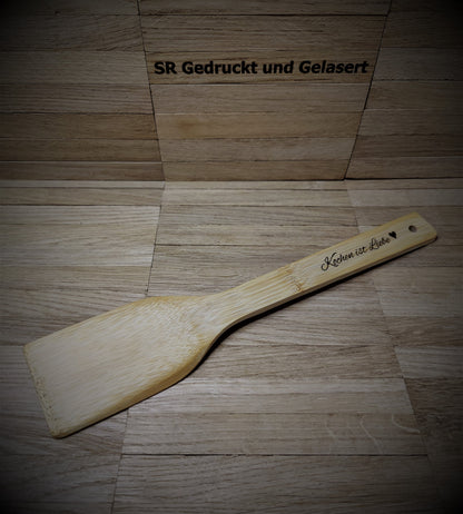 Pfannenwender Spatel Bambus 30 cm lang 6 cm breit mit Wunschgravur individuelles Geschenk Geschenkidee  Geschenk