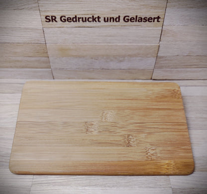 Frühstücksbrett Schneidebrett aus Bambus rechteckig 22 x 14 x 0,8 cm mit Wunschgravur Vesperbrett Schneidbrett Geschenk