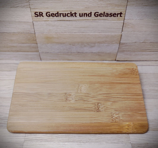 Frühstücksbrett Schneidebrett aus Bambus rechteckig 22 x 14 x 0,8 cm mit Wunschgravur Vesperbrett Schneidbrett Geschenk