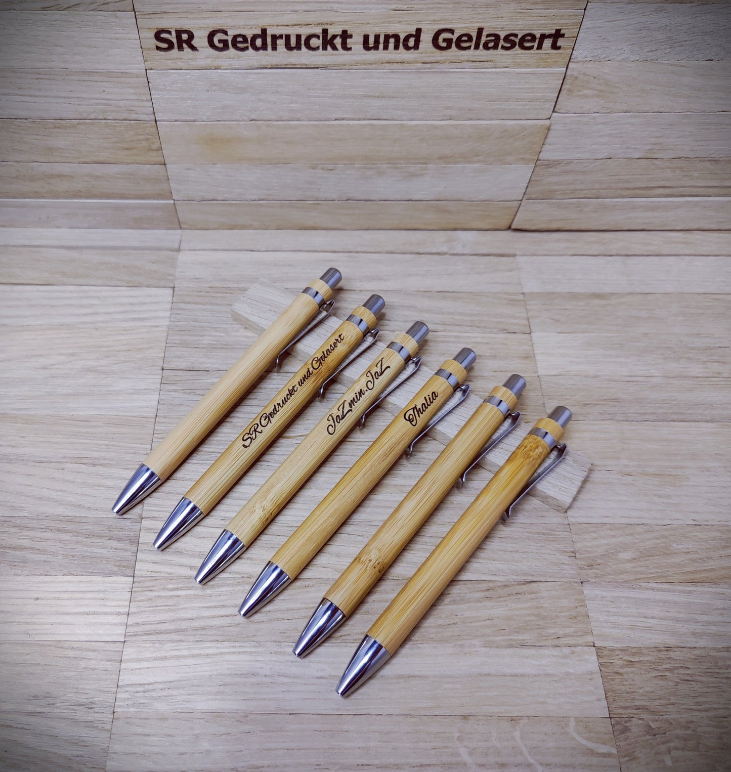 Kugelschreiber personalisiert aus Bambus mit Samtetui mit Kordel individueller Gravur Holzkugelschreiber Holz Gastgeschenk Geschenk