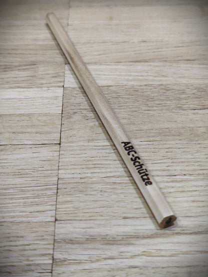 Personalisierter Bleistift mit Gravur | Gastgeschenk Hochzeit & Kommunion | Platzkarte Alternative | Bleistift mit Namen für Schultüte