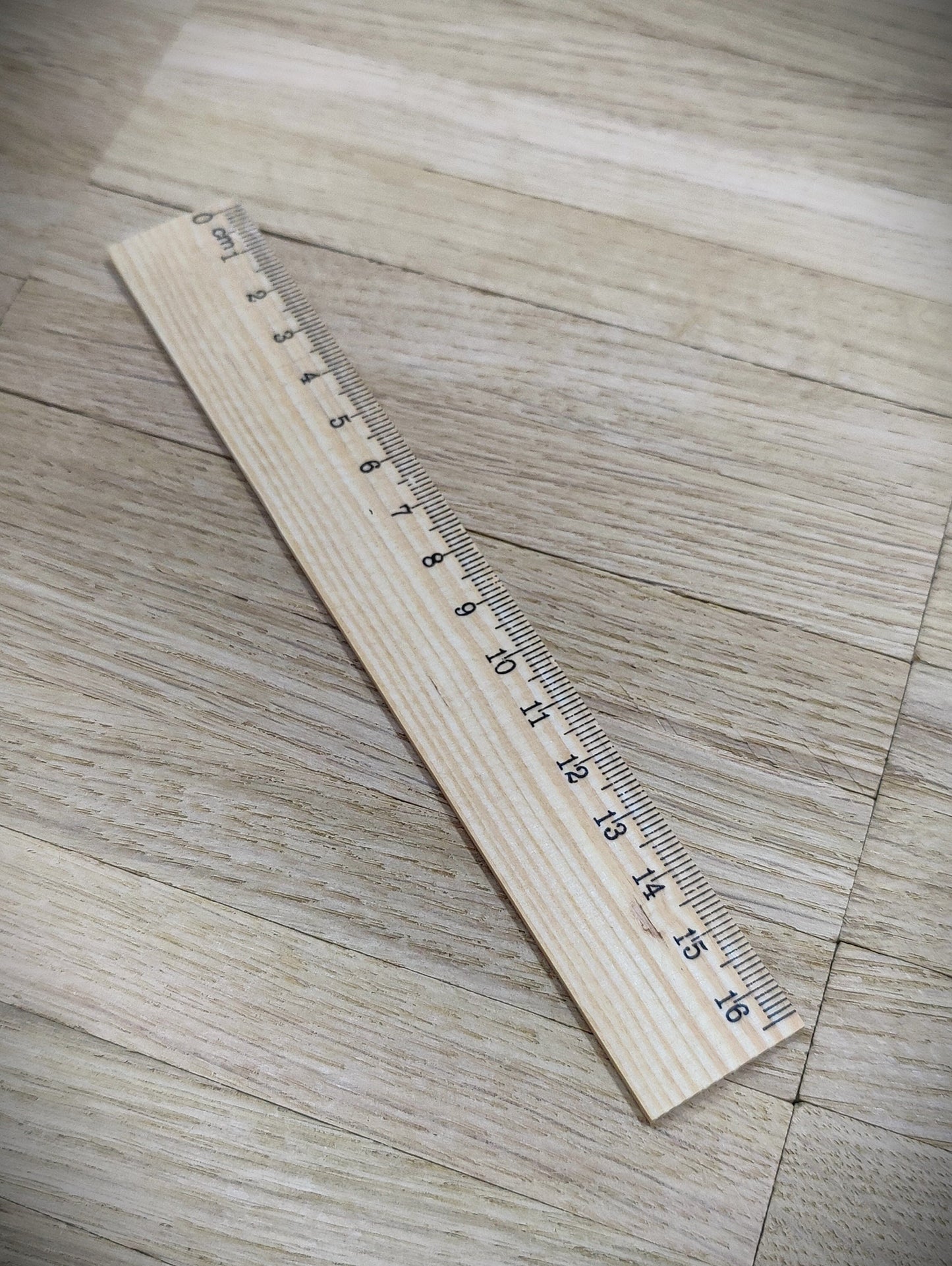 Lineal aus Holz 16 cm mit individueller Gravur Geschenk Schulkind Einschulung nachhaltig Birkenholz Holzlineal 170 x 25 x 3 mm  Geschenk