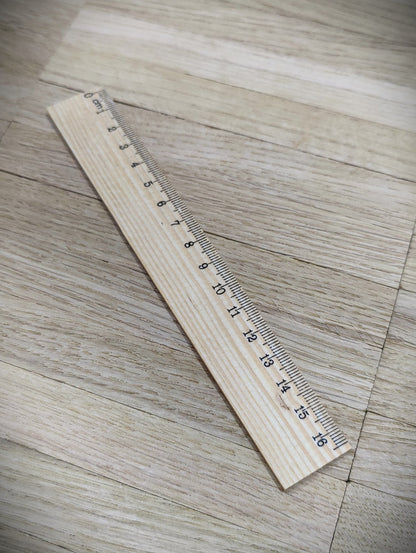 Lineal aus Holz 16 cm mit individueller Gravur Geschenk Schulkind Einschulung nachhaltig Birkenholz Holzlineal 170 x 25 x 3 mm  Geschenk