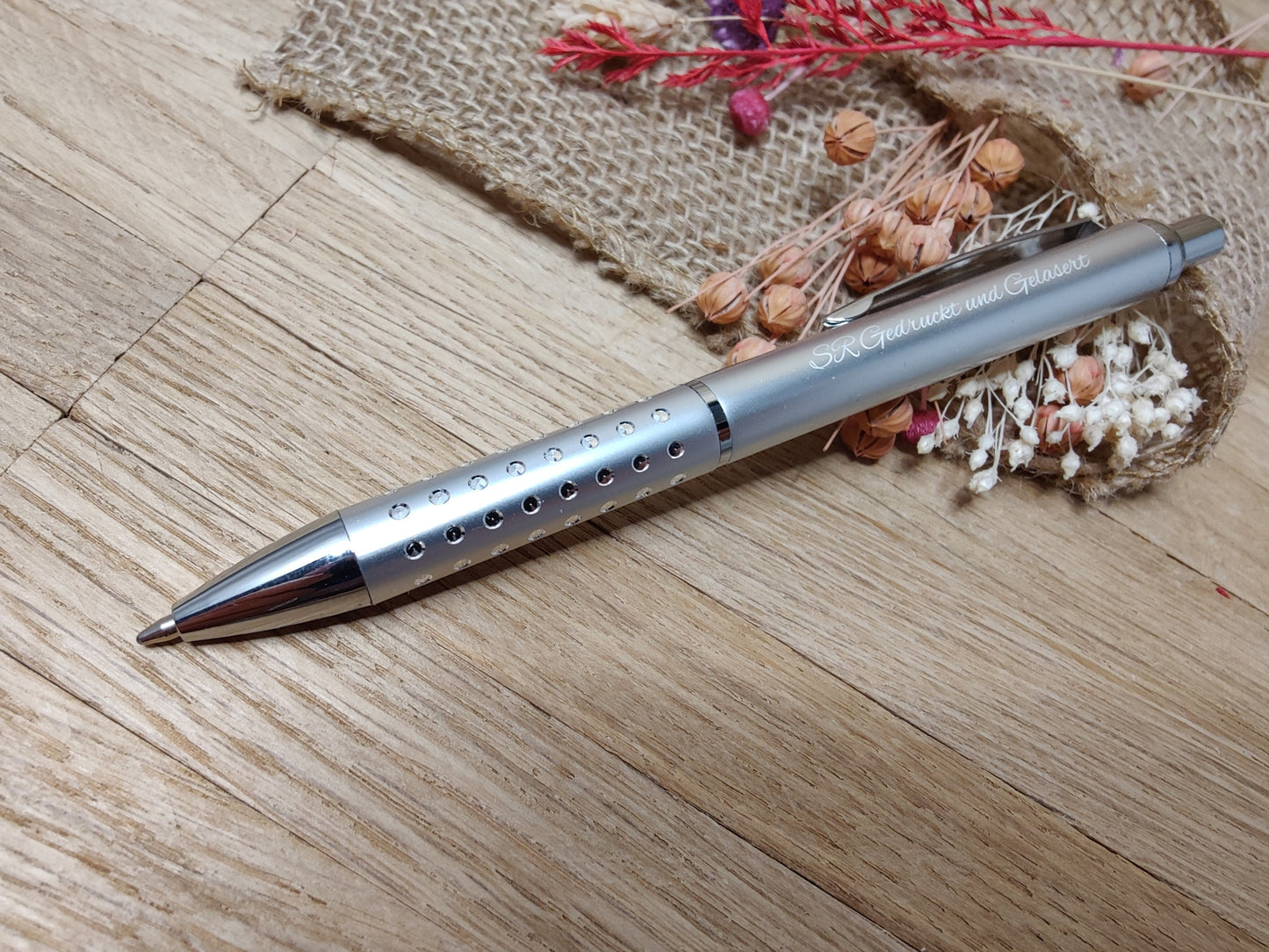 Kugelschreiber personalisiert silber aus Aluminium mit individueller Gravur Gastgeschenk Geschenk