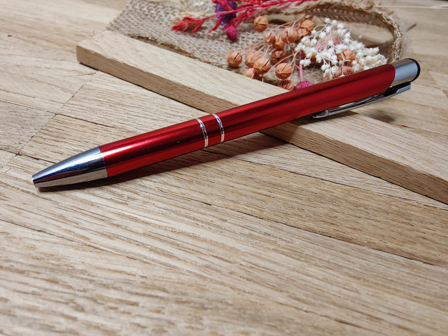Kugelschreiber personalisiert Aluminium rot mit individueller Gravur Gastgeschenk Geschenk