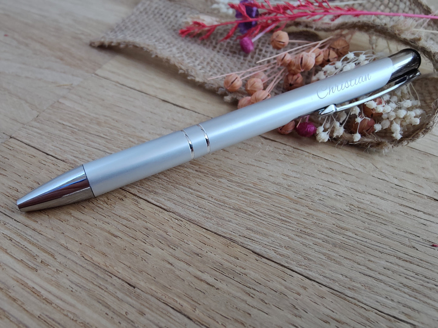 Kugelschreiber personalisiert Aluminium silber mit individueller Gravur Gastgeschenk Geschenk