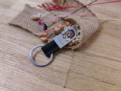 Schlüsselanhänger Karabiner schwarz/oliv Stoff mit individueller Gravur personalisiert Geschenk
