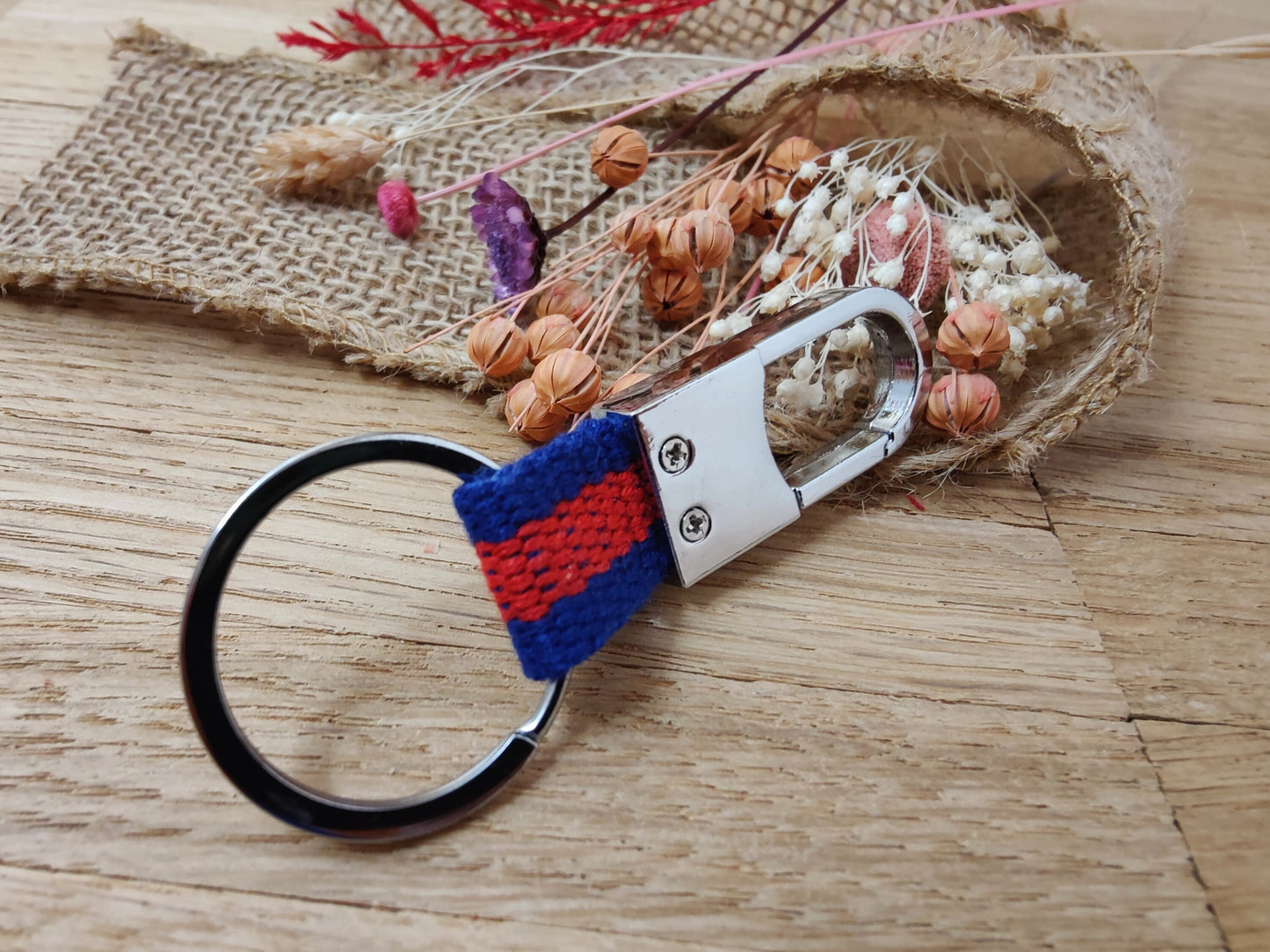 Schlüsselanhänger Karabiner rot/blau Stoff mit individueller Gravur personalisiert Geschenk