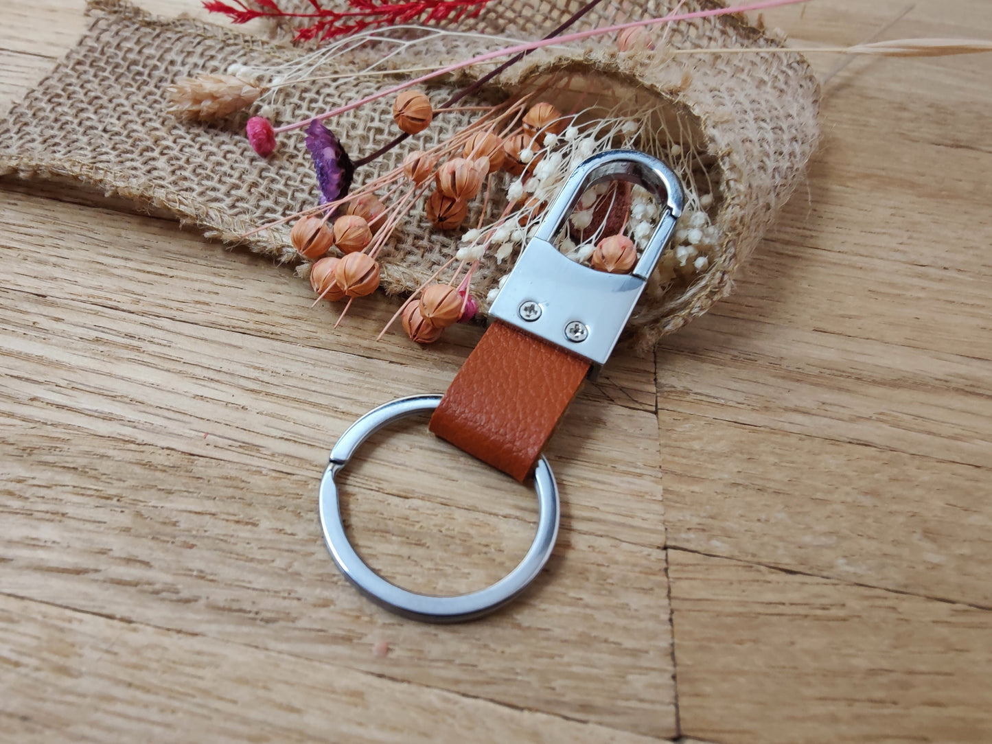 Schlüsselanhänger Karabiner braun Kunstleder mit individueller Gravur personalisiert Geschenk