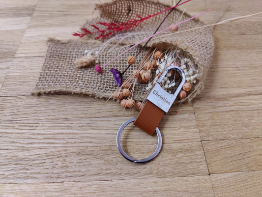 Schlüsselanhänger Karabiner braun Kunstleder mit individueller Gravur personalisiert Geschenk