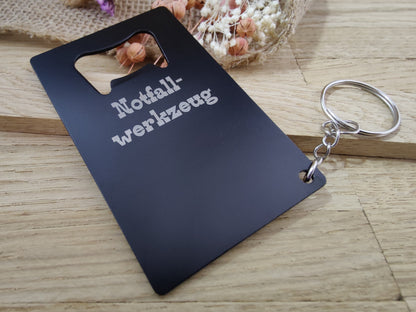 Flaschenöffner als Schlüsselanhänger schwarz Kreditkartenformat mit Gravur Geschenk Geschenkidee