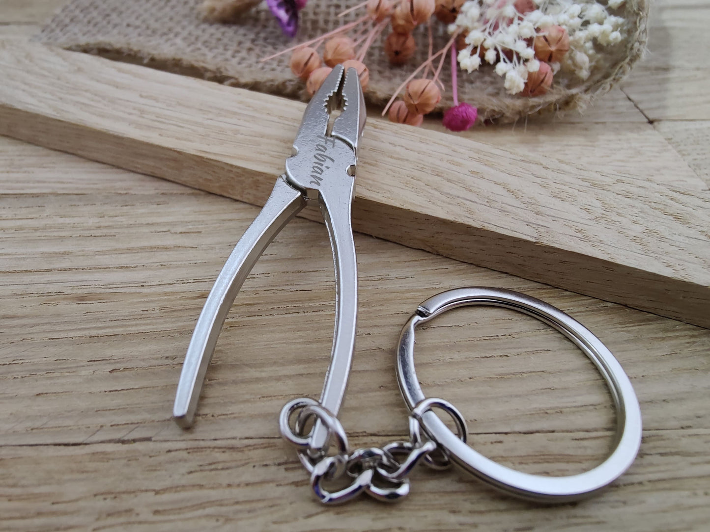 Schlüsselanhänger Zange Werkzeug DIY Heimwerken Metall mit individueller Gravur Geschenk