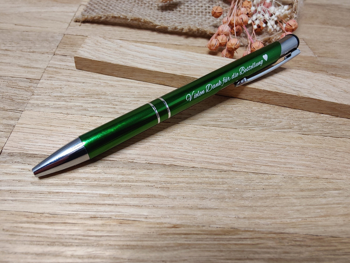 Kugelschreiber personalisiert Aluminium grün mit individueller Gravur Gastgeschenk Geschenk