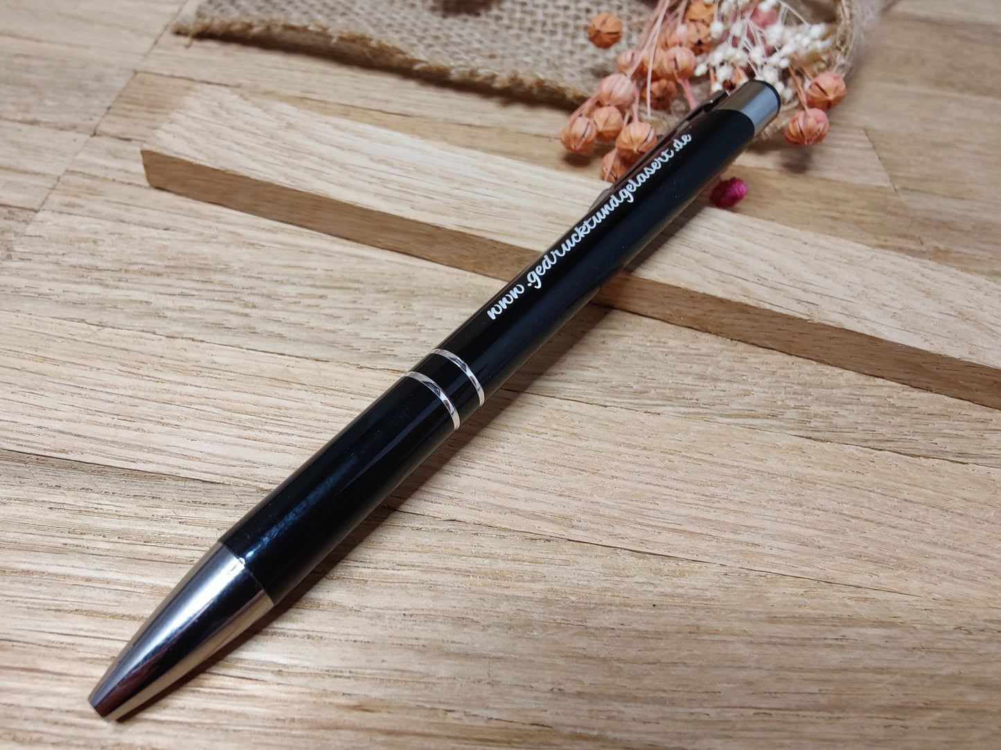 Kugelschreiber personalisiert Aluminium schwarz mit individueller Gravur Gastgeschenk Geschenk