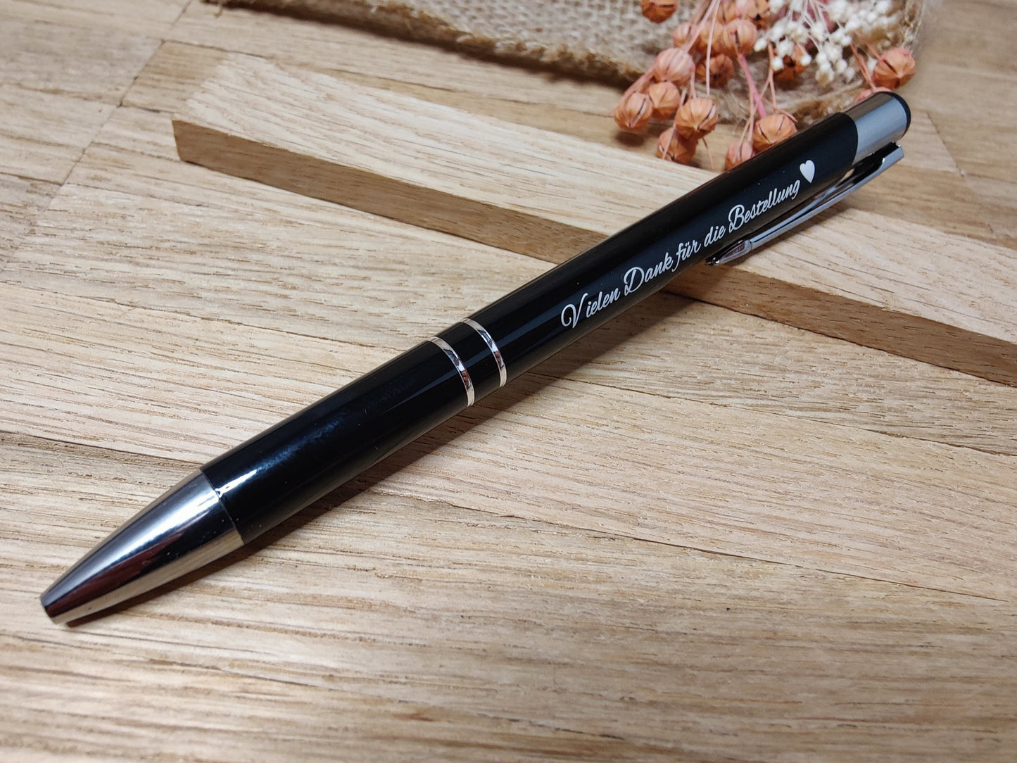 Kugelschreiber personalisiert Aluminium schwarz mit individueller Gravur Gastgeschenk Geschenk