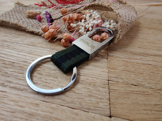 Schlüsselanhänger Karabiner schwarz/oliv Stoff mit individueller Gravur personalisiert Geschenk