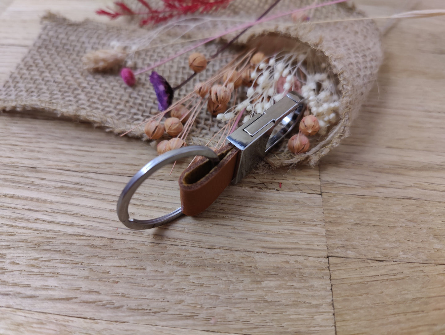 Schlüsselanhänger Karabiner braun Kunstleder mit individueller Gravur personalisiert Geschenk