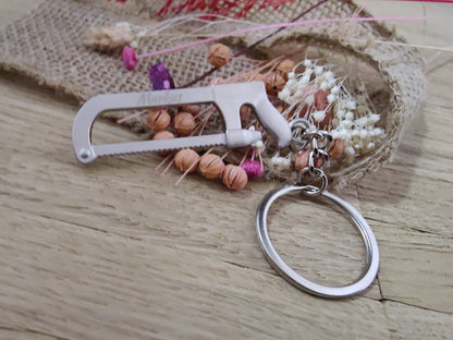 Schlüsselanhänger Säge Werkzeug DIY Heimwerken Metall mit individueller Gravur Geschenk