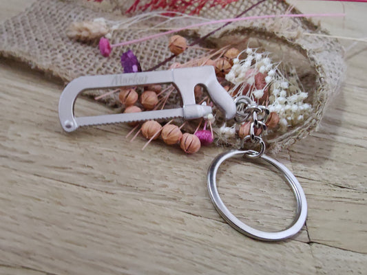 Schlüsselanhänger Säge Werkzeug DIY Heimwerken Metall mit individueller Gravur Geschenk