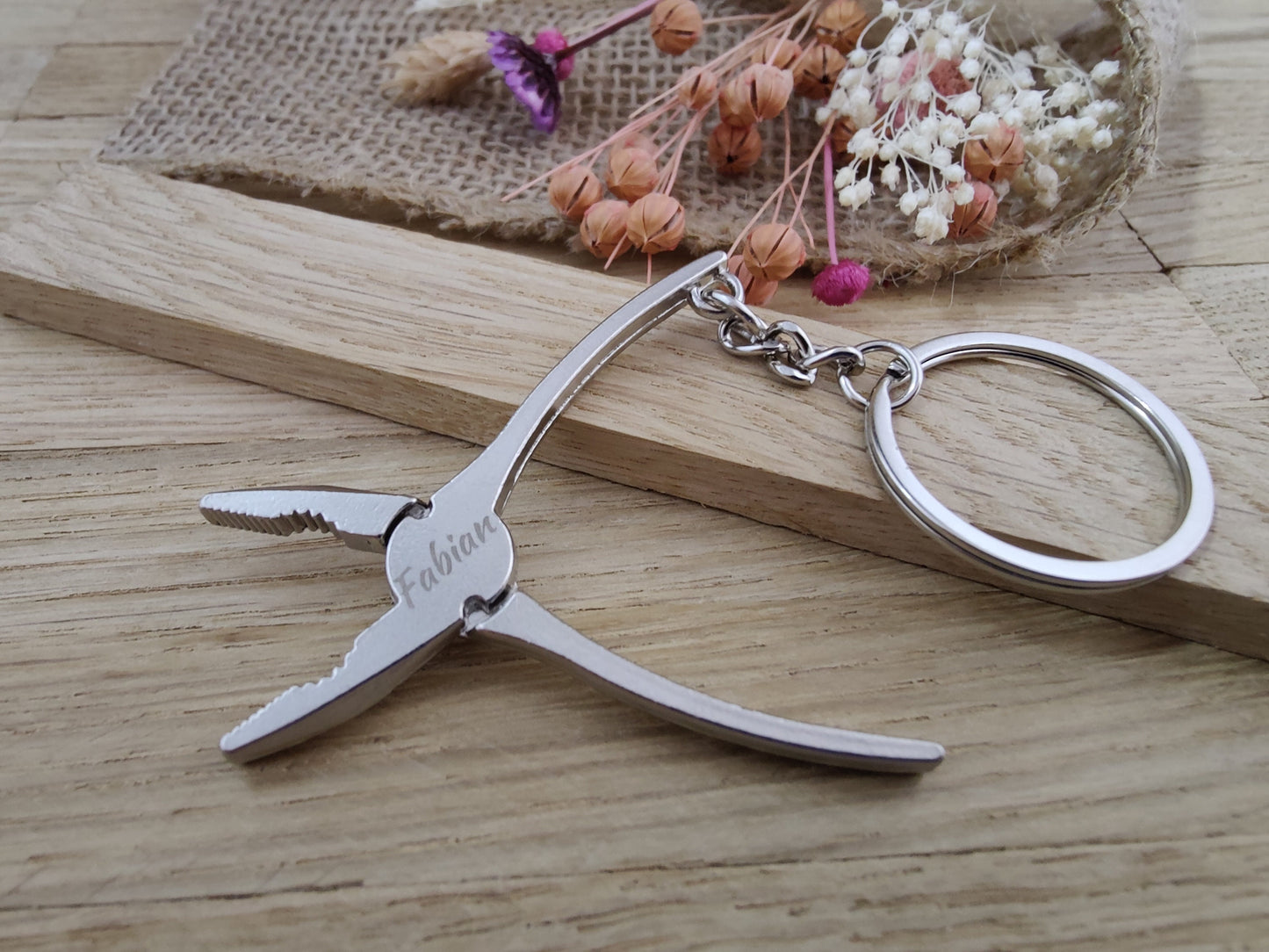 Schlüsselanhänger Zange Werkzeug DIY Heimwerken Metall mit individueller Gravur Geschenk
