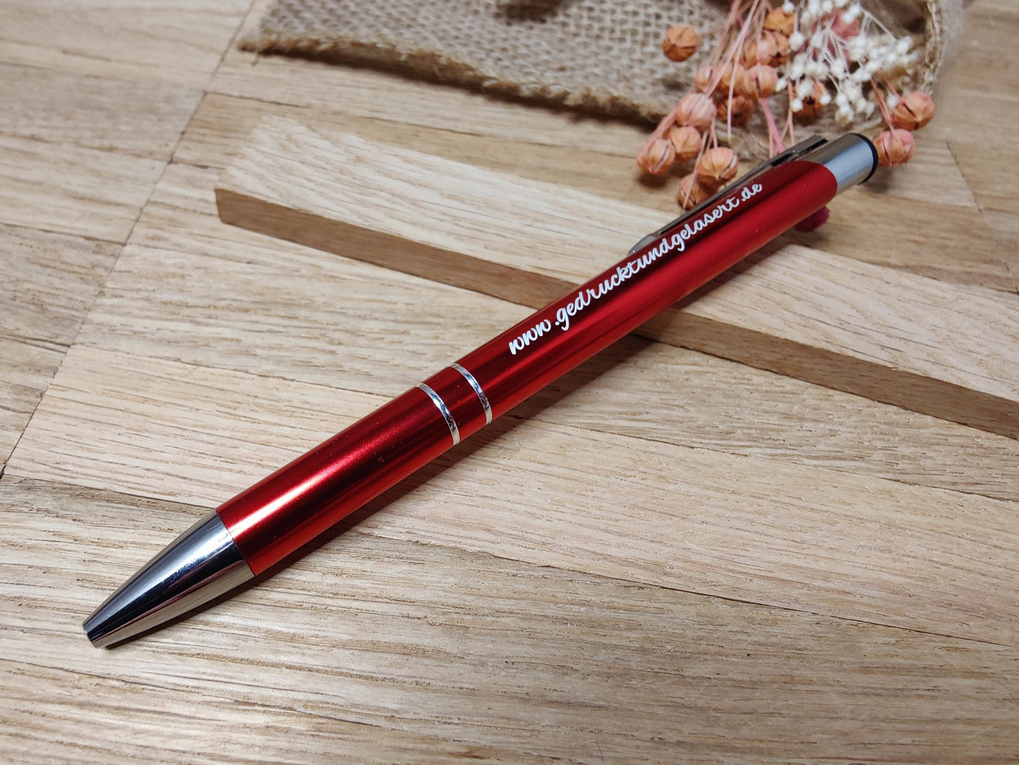 Kugelschreiber personalisiert Aluminium rot mit individueller Gravur Gastgeschenk Geschenk