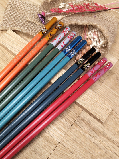 1 Paar Chopsticks Glasfaser mit Motiv 5 Farben zur Wahl Chinesische Stäbchen mit Wunschgravur 24 cm Geschenk