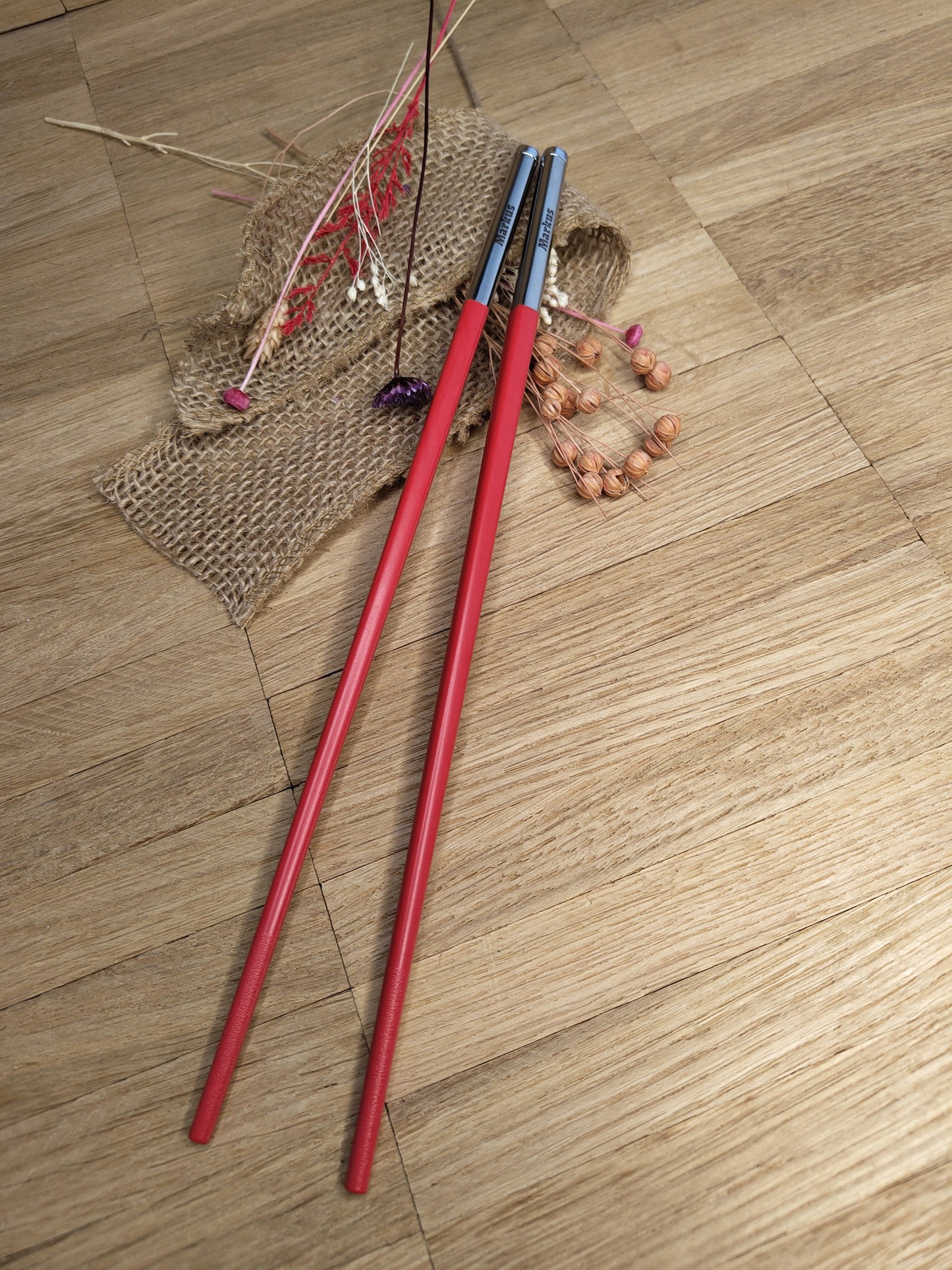 1 Paar Essstäbchen 2 Stück Chopsticks Edelstahl Glasfaser rot mit Wunschgravur 25 cm Geschenk Essen Food Sushi