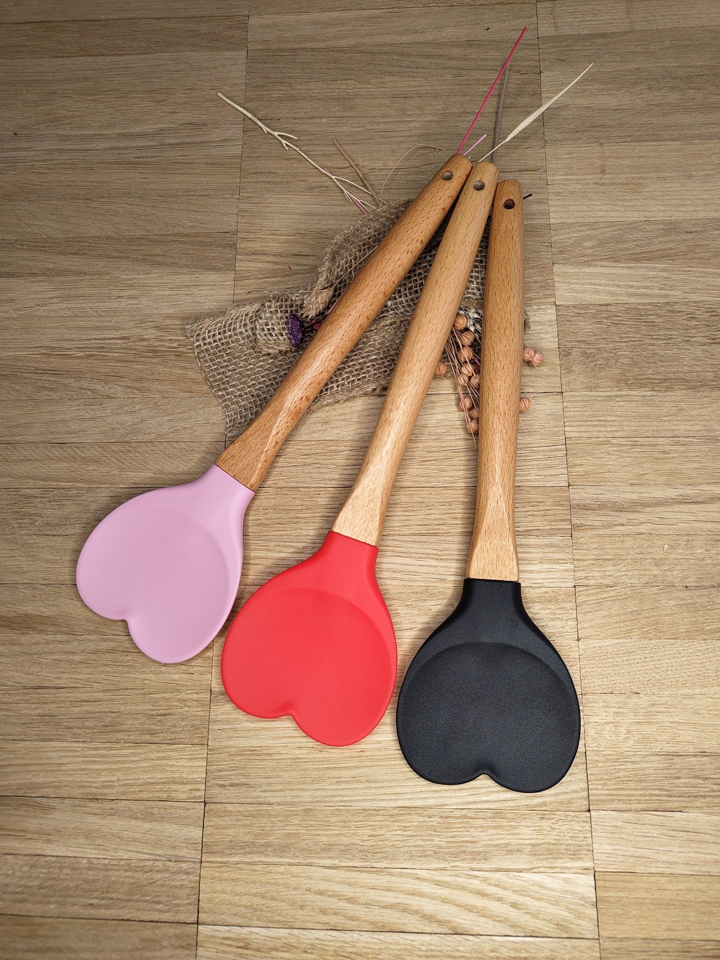 Teigschaber Silikonschaber Herz Silikonspatel 3 Farben zur Wahl  Holz backen, kochen ca. 27 cm lang mit Wunschgravur personalisiert Liebe