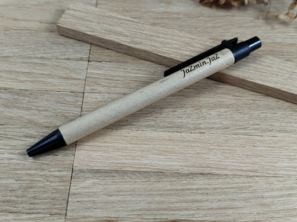 Kugelschreiber personalisiert aus recyceltem Papier verschiedene Farben mit individueller Gravur blau Kuli Stift Gastgeschenk Geschenk Gift