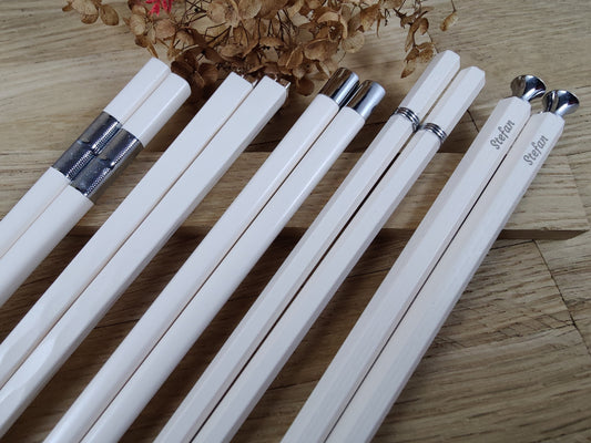 Chopsticks personalisiert weiß mit Verzierungen 5 Modelle zur Wahl Chinesische Stäbchen mit Wunschgravur 24 cm Geschenk