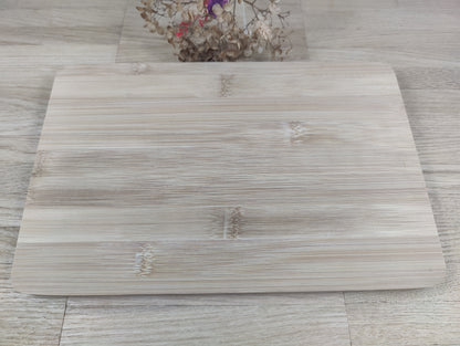 Schneidebrett personalisiert aus Bambus rechteckig 25 x 16 x 0,8 cm mit Wunschgravur Vesperbrett Schneidbrett Brotzeit Geschenk  Geschenk