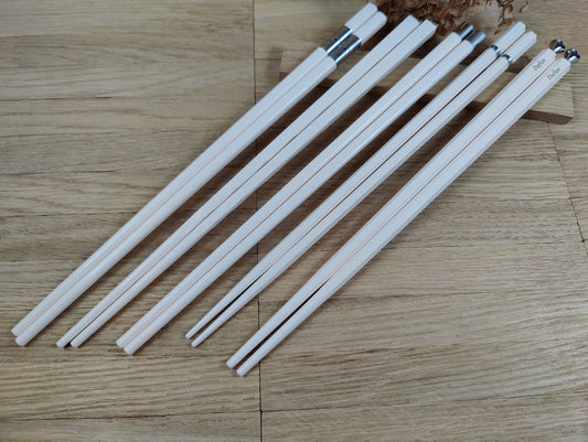 Chopsticks personalisiert weiß mit Verzierungen 5 Modelle zur Wahl Chinesische Stäbchen mit Wunschgravur 24 cm Geschenk