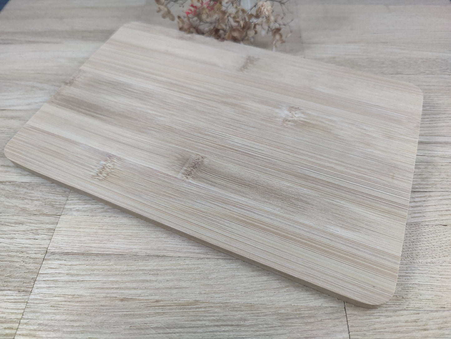 Schneidebrett personalisiert aus Bambus rechteckig 25 x 16 x 0,8 cm mit Wunschgravur Vesperbrett Schneidbrett Brotzeit Geschenk  Geschenk