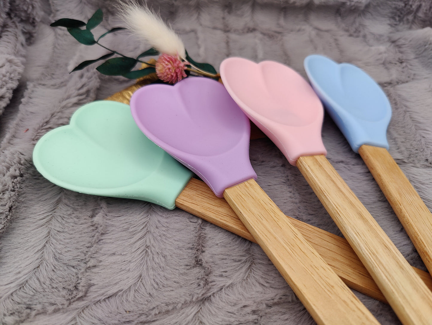 Teigschaber Silikonschaber Herz Silikonspatel  Holz Silikon in Herzform backen, kochen ca. 28 cm lang mit Wunschgravur personalisiert Liebe
