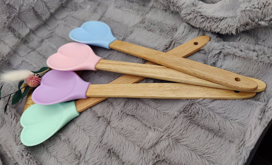 Teigschaber Silikonschaber Herz Silikonspatel  Holz Silikon in Herzform backen, kochen ca. 28 cm lang mit Wunschgravur personalisiert Liebe