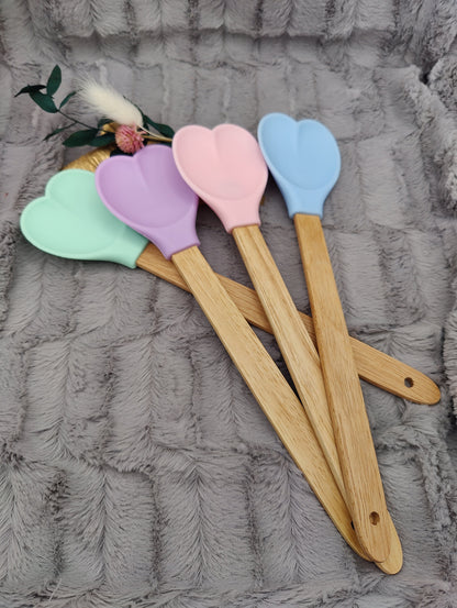 Teigschaber Silikonschaber Herz Silikonspatel  Holz Silikon in Herzform backen, kochen ca. 28 cm lang mit Wunschgravur personalisiert Liebe
