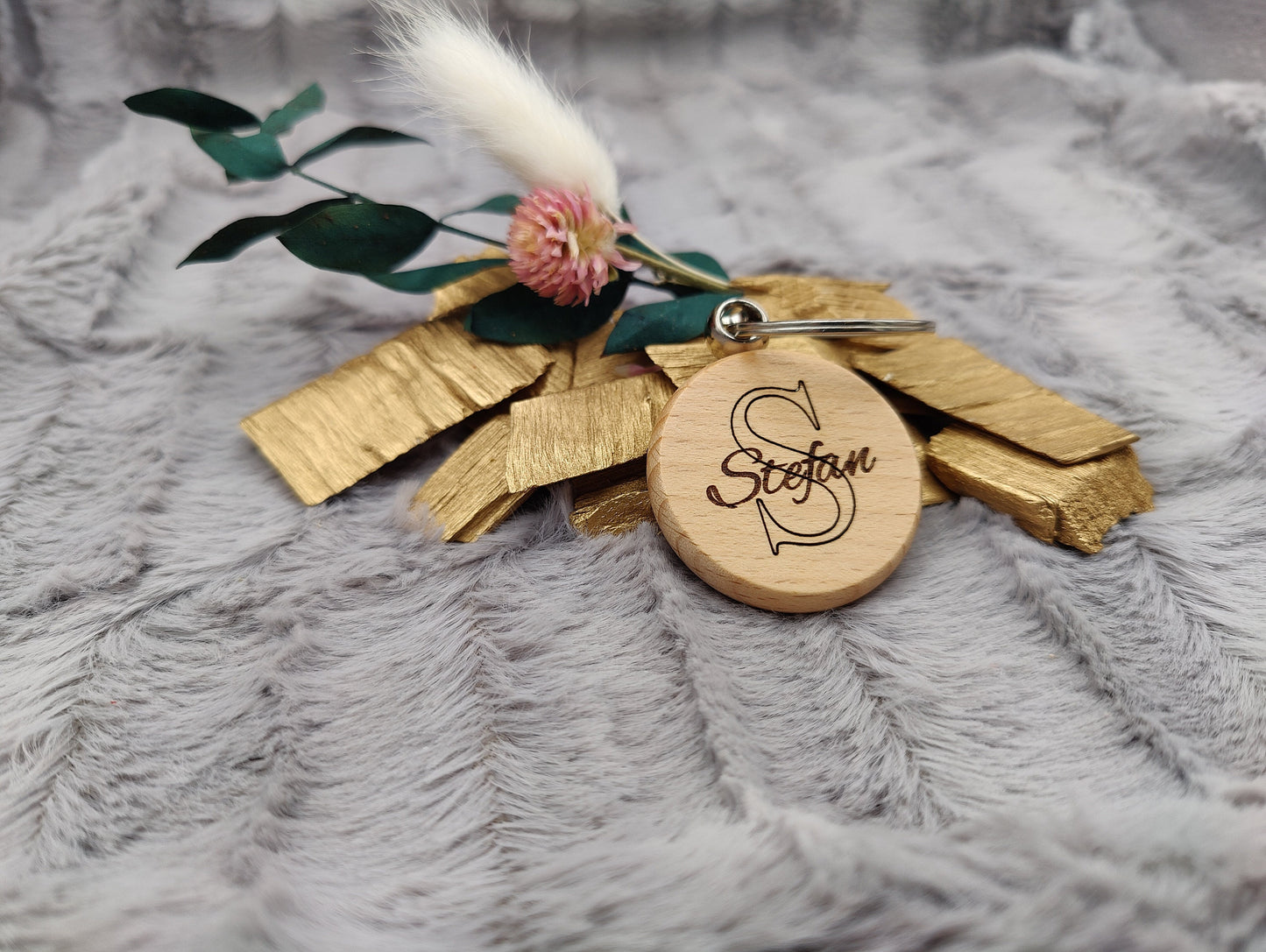 Schlüsselanhänger Holzscheibe personalisiert mit Namen Holz 40 mm Wunschgravur ideales Geschenk Geschenkidee Geschenk