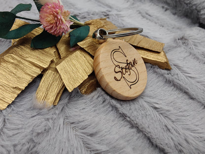 Schlüsselanhänger Holzscheibe personalisiert mit Namen Holz 40 mm Wunschgravur ideales Geschenk Geschenkidee Geschenk