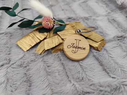 Schlüsselanhänger Holzscheibe personalisiert mit Namen Holz 40 mm Wunschgravur ideales Geschenk Geschenkidee Geschenk