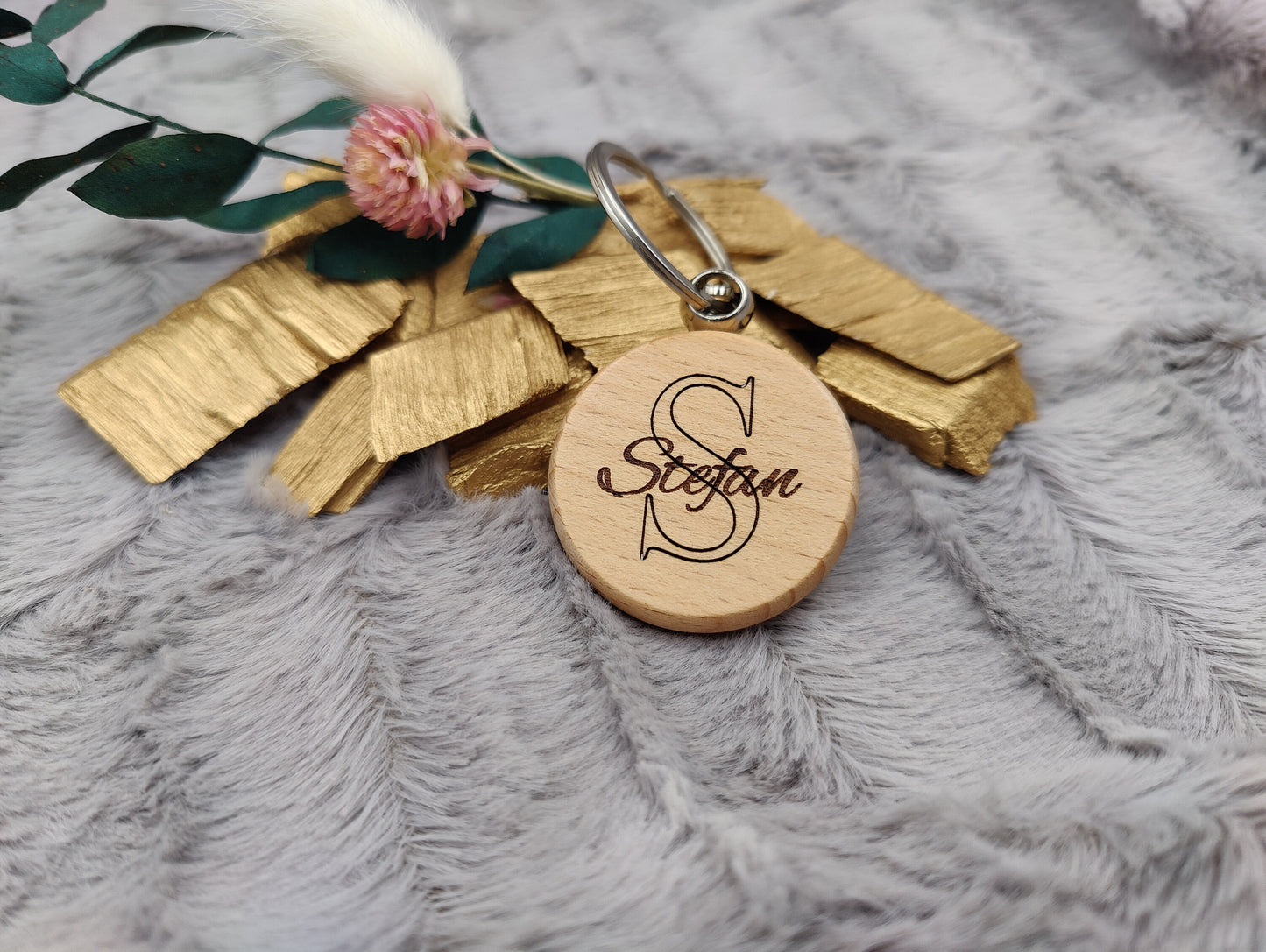 Schlüsselanhänger Holzscheibe personalisiert mit Namen Holz 40 mm Wunschgravur ideales Geschenk Geschenkidee Geschenk