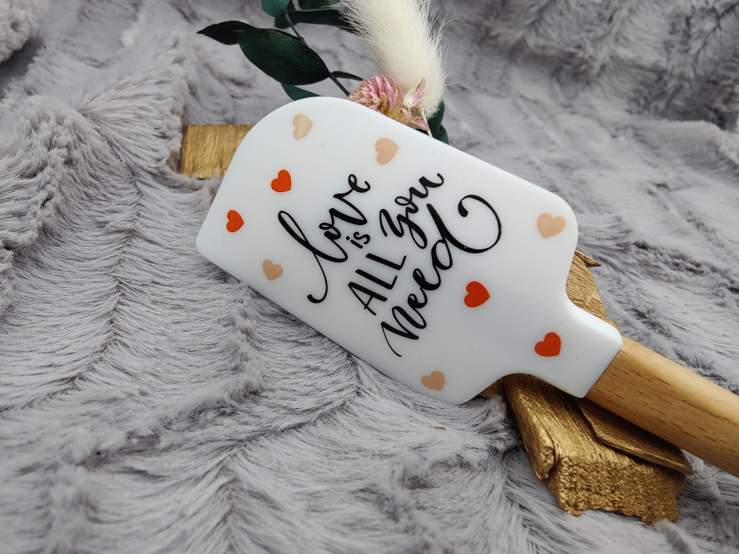 Teigschaber Silikonspatel love is all you need Herz  backen, kochen ca. 23 cm lang mit Wunschgravur personalisiert Geschenk