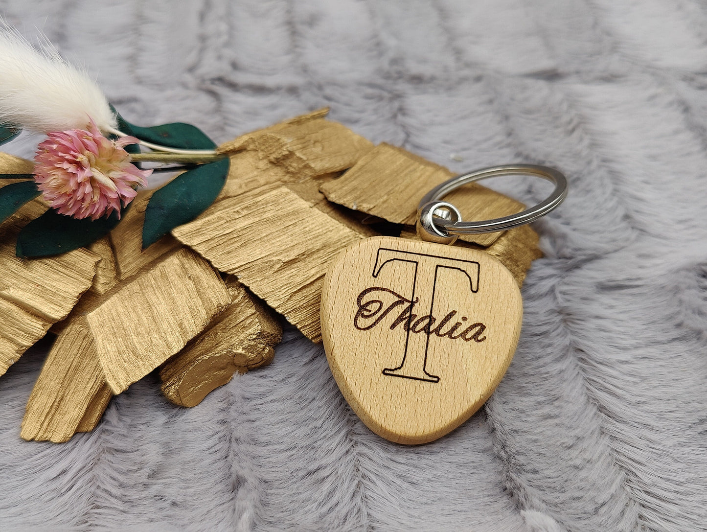 Personalisierter Schlüsselanhänger Holz mit Gravur | Individueller Holzanhänger Herz Rechteck Oval Quadrat | Gastgeschenk Hochzeit & Einzug