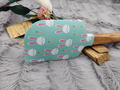 Teigschaber Silikonspatel Bunny Hase türkis Karotte  backen, kochen ca. 23 cm lang mit Wunschgravur personalisiert Geschenk