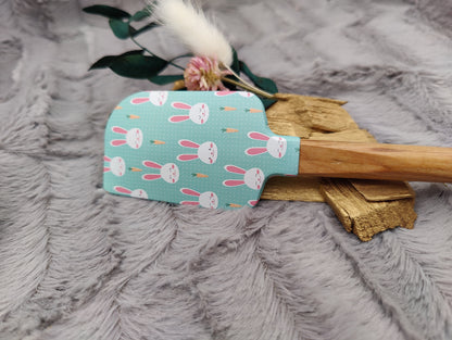 Teigschaber Silikonspatel Bunny Hase türkis Karotte  backen, kochen ca. 23 cm lang mit Wunschgravur personalisiert Geschenk